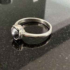 Sterling silver pearl ring